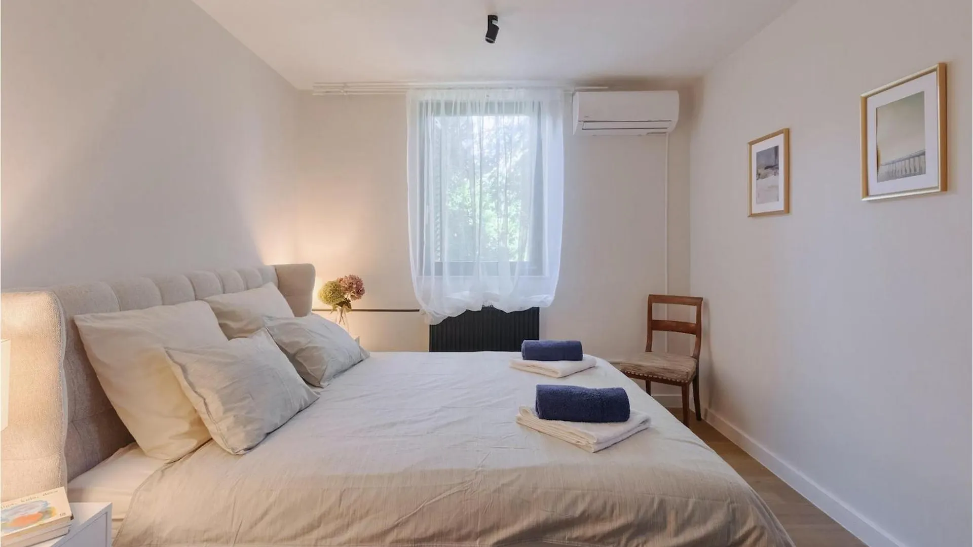Villa Aavaas 풀라 펜션