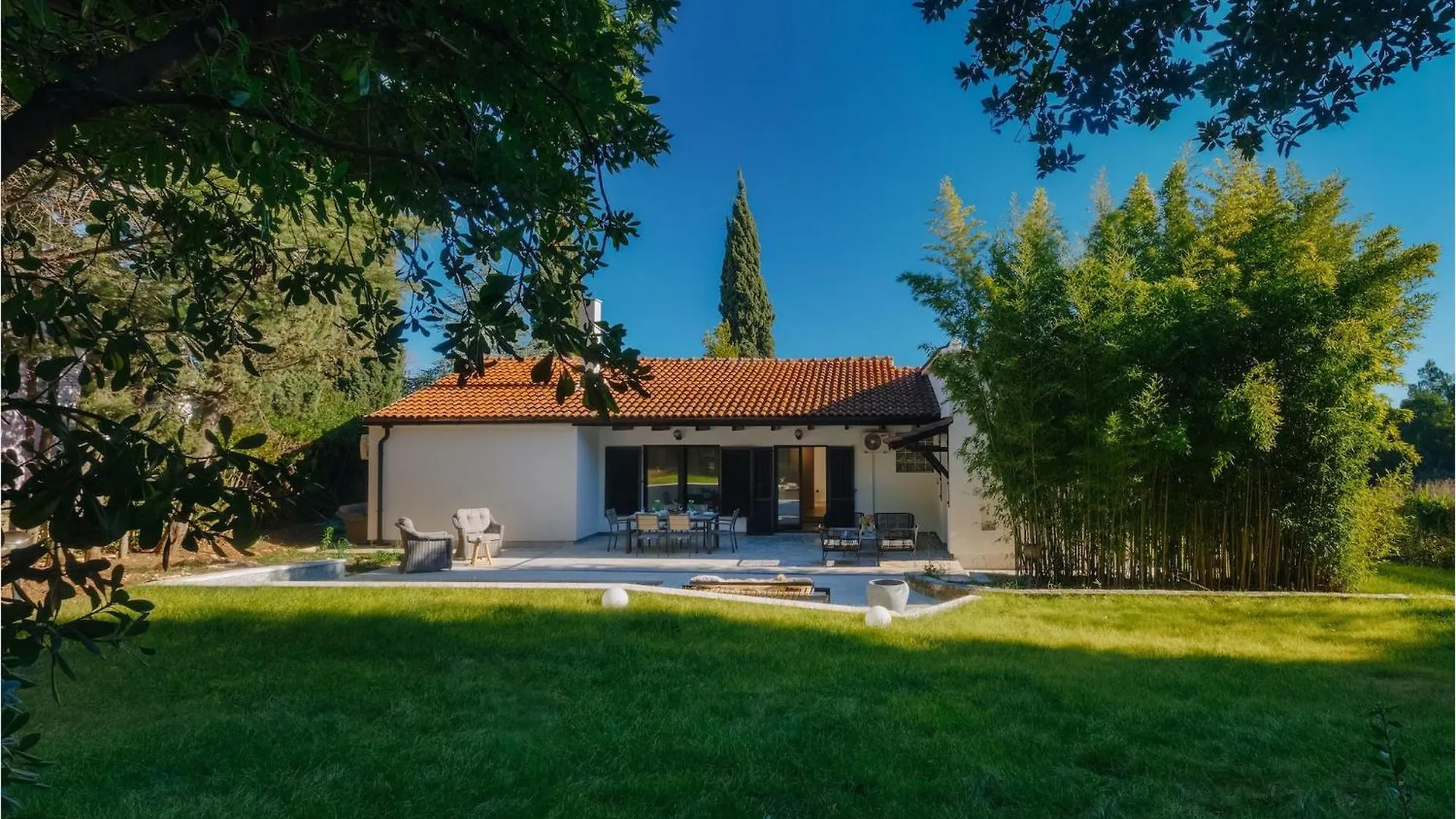 Villa Aavaas Pula
